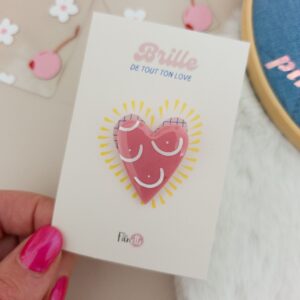 Broche Love Boobs